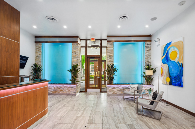 Foto del edificio - 6325 N Sheridan Rd