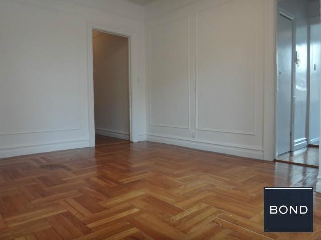 Building Photo - 2106 33rd St