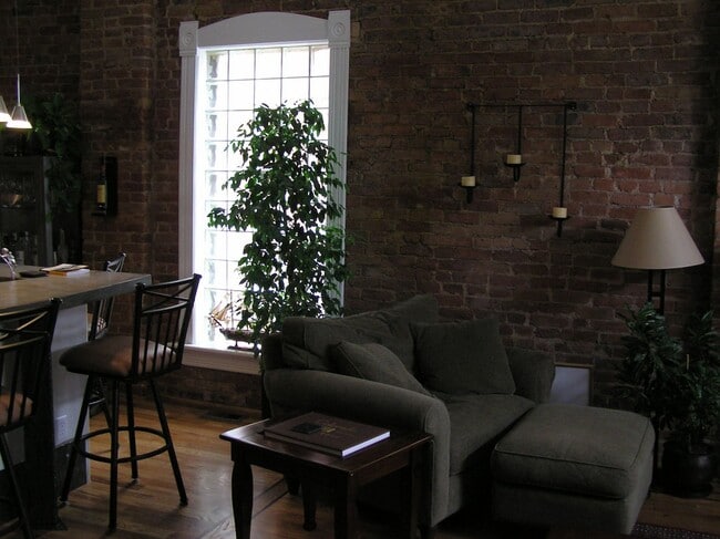 Kitchen/Great Room - 2445 N Clarkson St