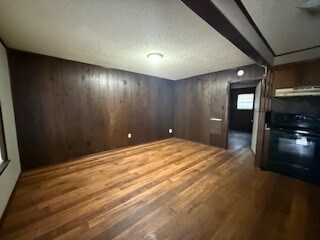 Foto del edificio - 42185 Deborah Dr