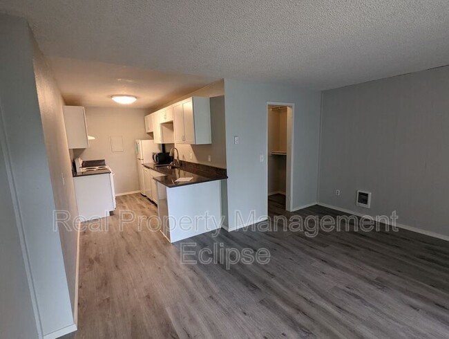 Foto del edificio - 6640 137th Pl NE