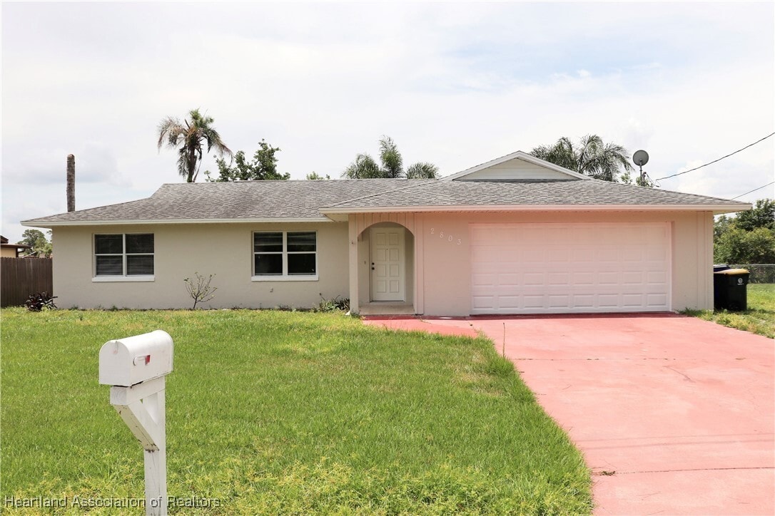 Primary Photo - 2803 Pompano Dr
