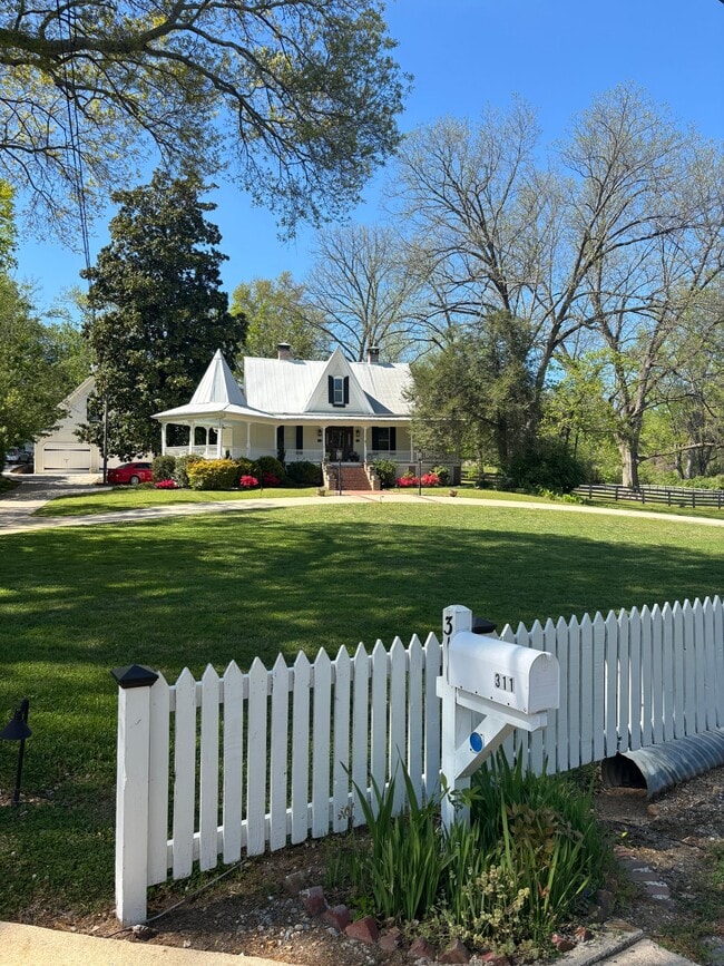 Photo - 311 Old Canton Rd House