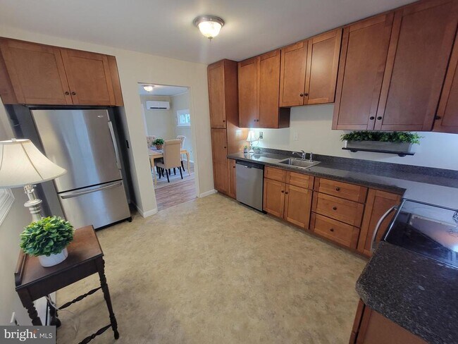 Foto del edificio - 806 Woodland Ave