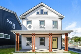Building Photo - 8502 Sharonbrook Dr