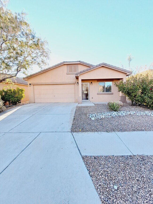 Foto del edificio - 3 bed 2 bath home 1389 sq ft in Huning Ranch