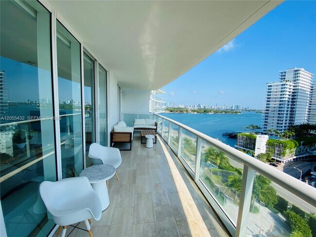 Foto del edificio - 450 Alton Rd