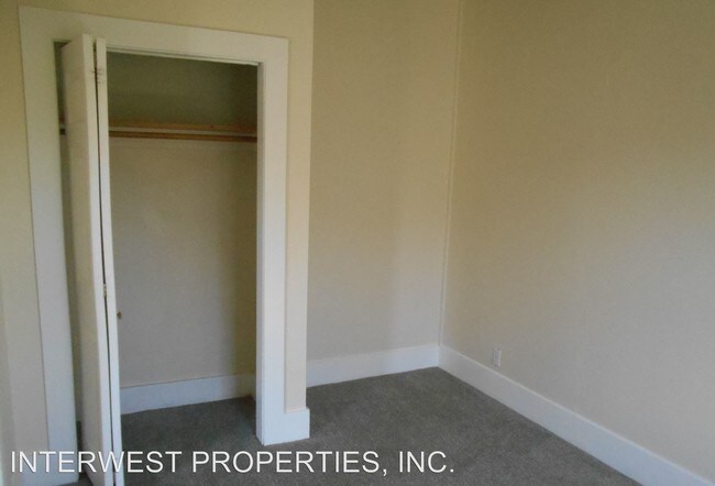Foto del edificio - 6107-6113 SE 92nd Ave