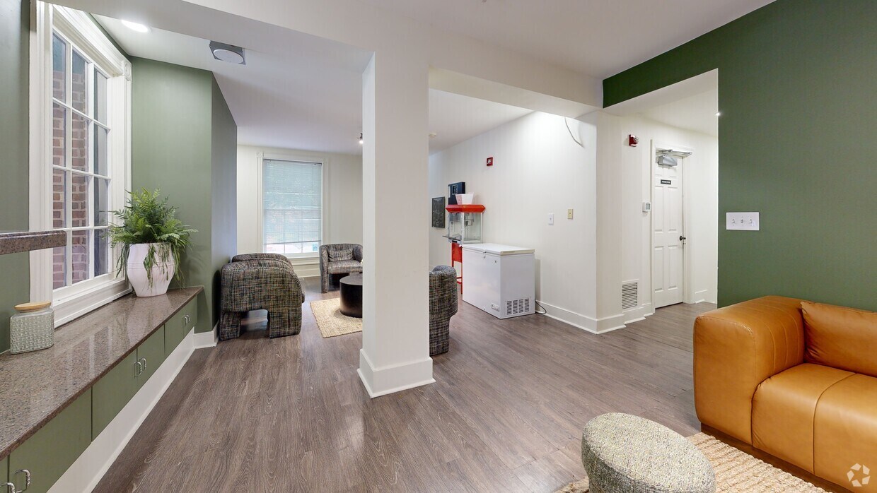 Photo - 500 W Fayette St. Apartments