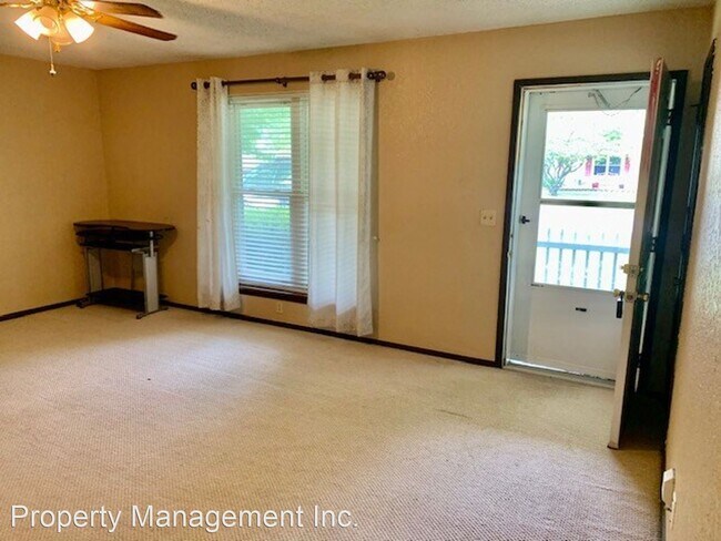 Building Photo - 3 br, 1.5 bath House - 803 Keith