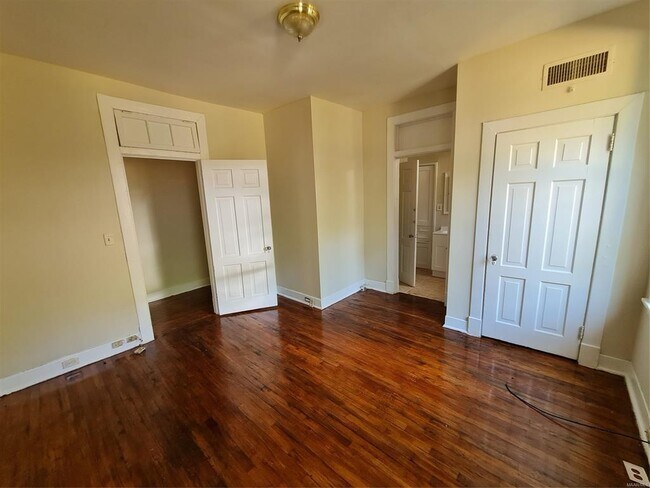 Foto del edificio - 2243 St Charles Ave