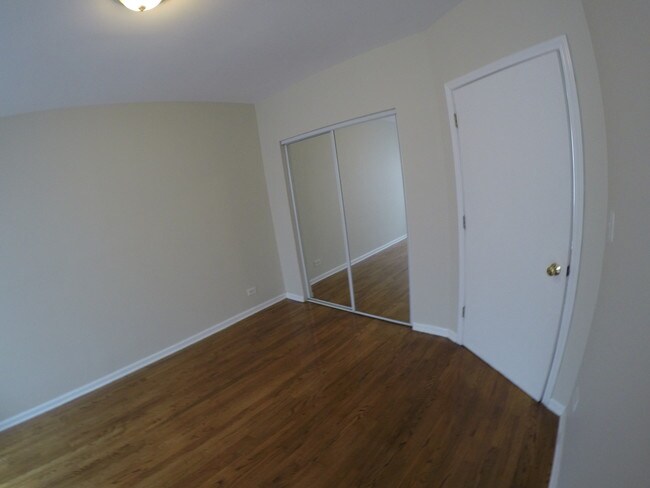 Bedroom1 - 6213 S Woodlawn Ave