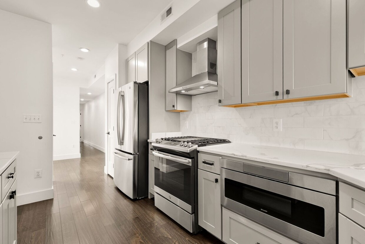 Beautiful 2 Bed/2 Bath in Petworth - Beautiful 2 Bed/2 Bath in Petworth