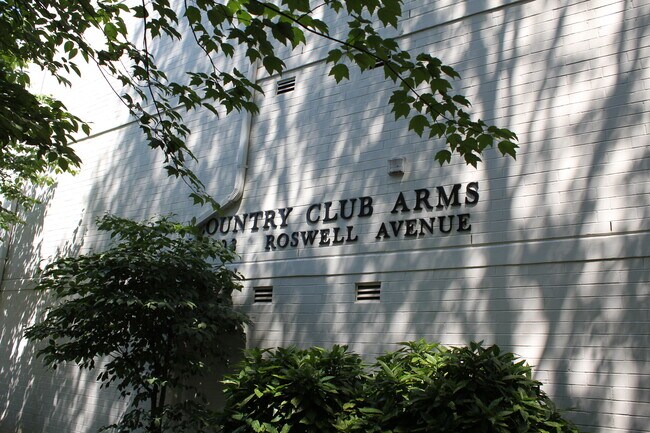 Foto del edificio - 2503 Roswell Ave