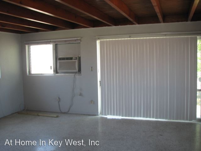 Building Photo - 2 br, 1 bath House - 3 Sixth Avenue