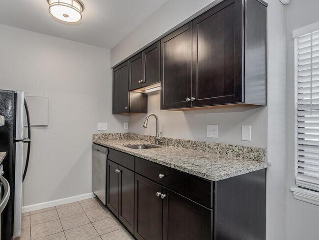 Foto del edificio - 406 W 9th St