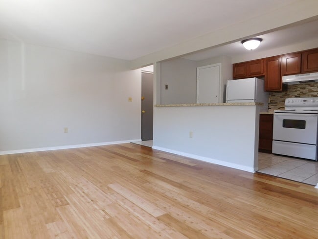 Logan Station Living Room - Apartments at Logan Station