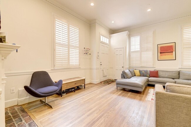 Photo - 2800 Dumbarton St NW House