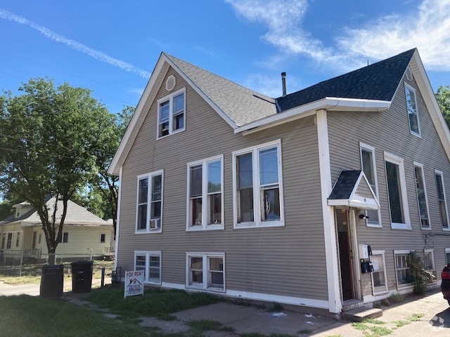Building Photo - 310 N Saunders Ave