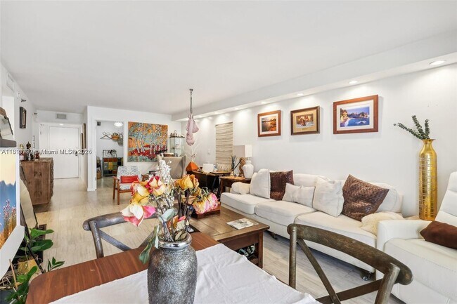 Building Photo - 2401 Collins Ave