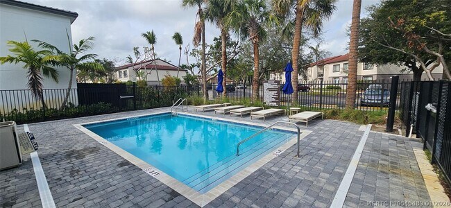 Foto del edificio - 5010 SW 37th St