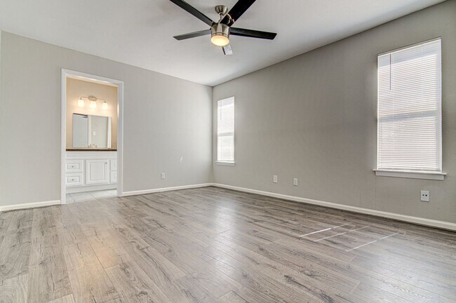 Building Photo - 1605 Dale Cv