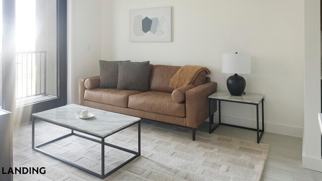 Building Photo - 1007 S Mint St