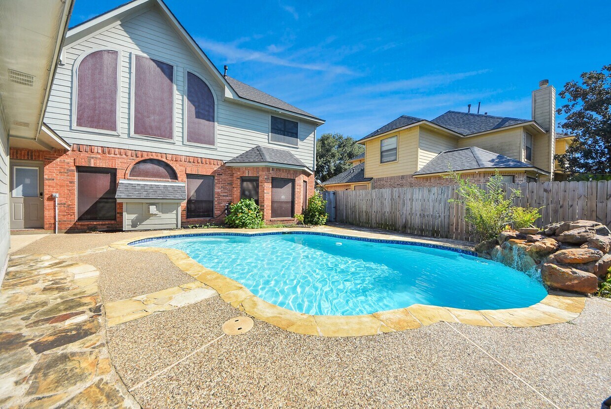 Foto principal - 3010 Ashton Park Dr