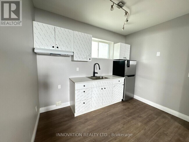 Photo du bâtiment - 320 Tremblay Rd