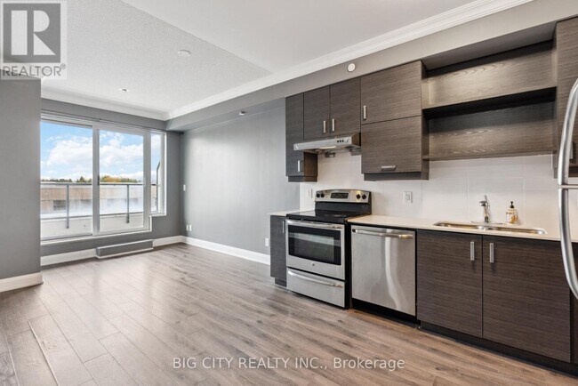 Photo du bâtiment - 8200-8200 Birchmount Rd