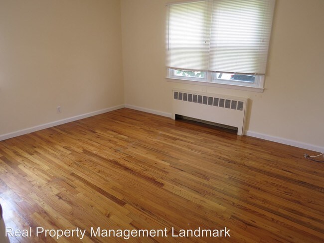 Building Photo - 4 br, 2 bath House - 34 Oakwood Avenue