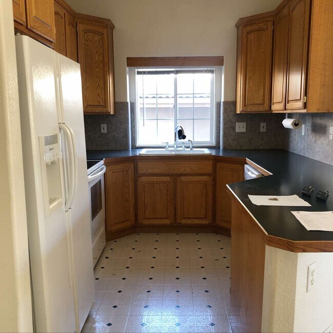 Foto del edificio - 5228 W 11th St