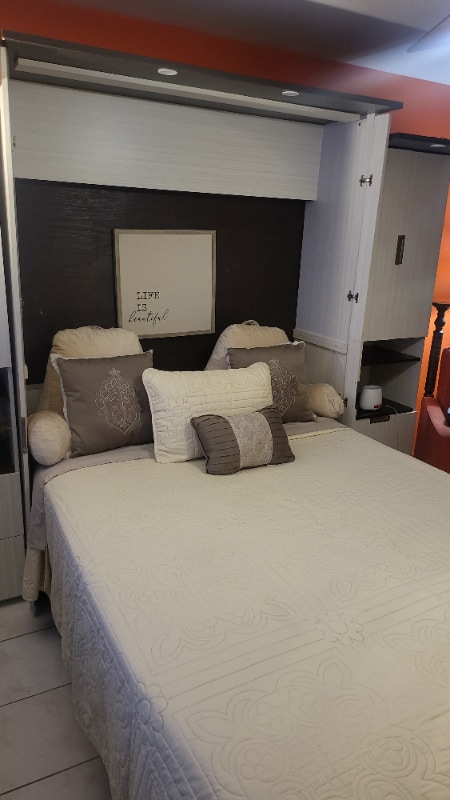 Foto principal - 913 Riviera St