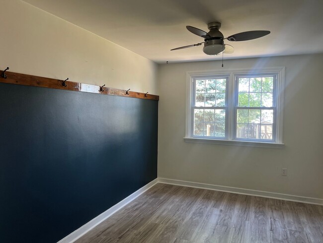 Foto del edificio - Three bedroom one bath Lancaster townhomes