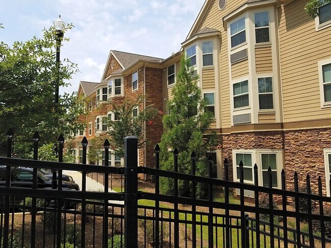 Building Photo - 4695 Redan Rd
