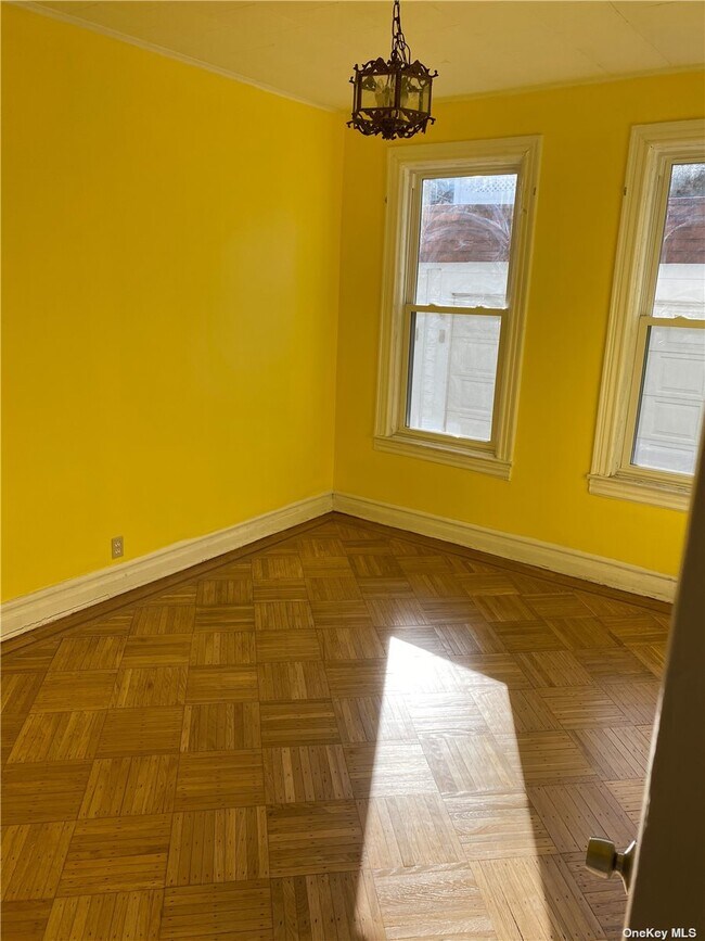 Foto del edificio - 88-50 81st Ave