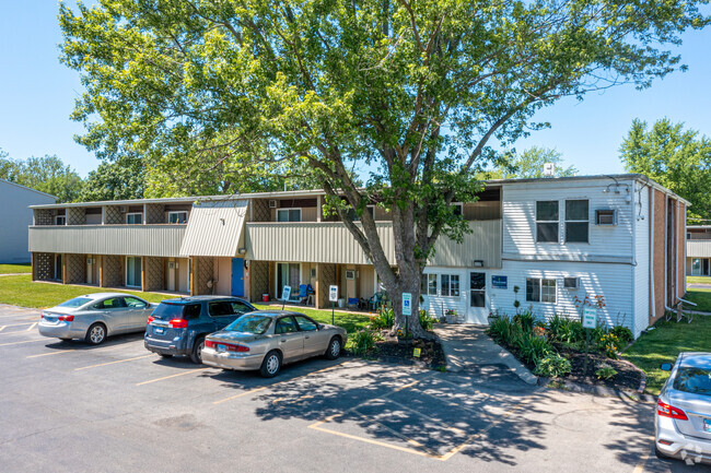 Building Photo - Windcrest Apartments