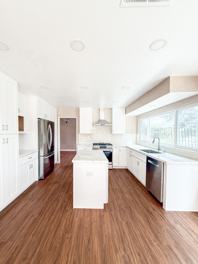 Remodeled kitchen - 1780 Crystal Ridge Way