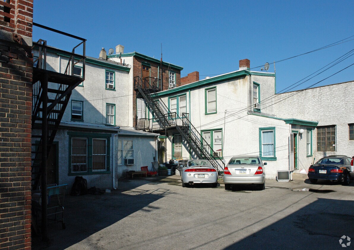 Building Photo - 269-275 E Main St