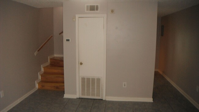 Building Photo - 12036 Coursey Blvd