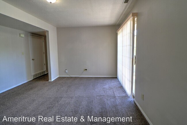 Building Photo - 3 br, 2 bath House - 1273 Riverside Ave #11