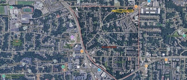 Building Photo - 2584 Old Roswell Rd