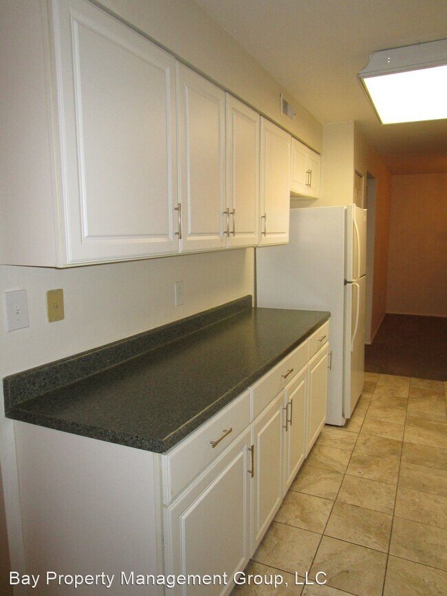 Foto del edificio - 405 Christopher Ave