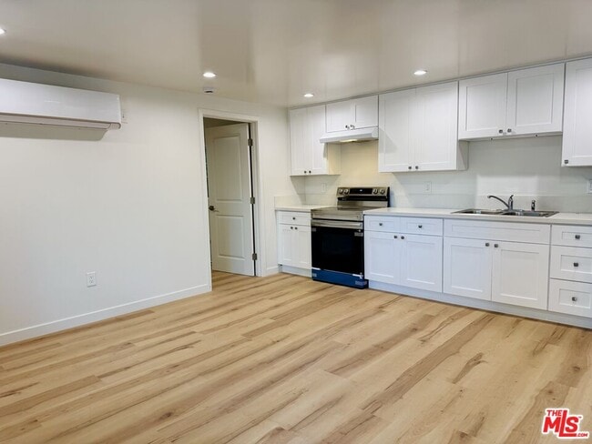 Foto del edificio - 2922 8th Ave