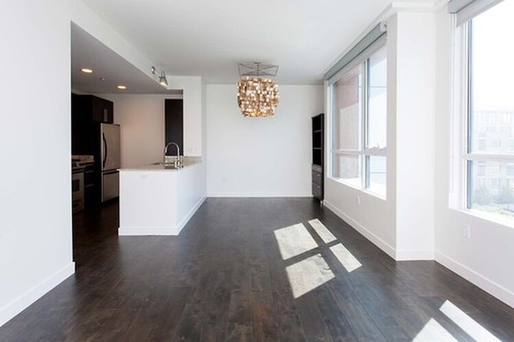 Primary Photo - 300 Berry St