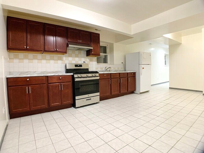Foto del edificio - 1345 W Rosedale Ave