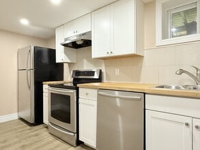 Building Photo - 1525 Church St Building Photo - 1525 Church St