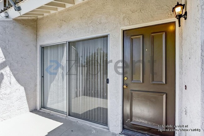 Foto del edificio - 1109 Golden Springs Dr