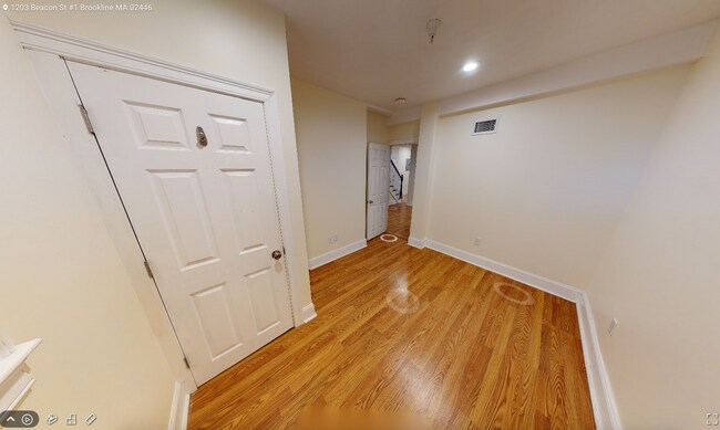 Building Photo - 1203 Beacon St