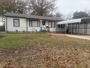 Building Photo - 1404 N Kingston Ave